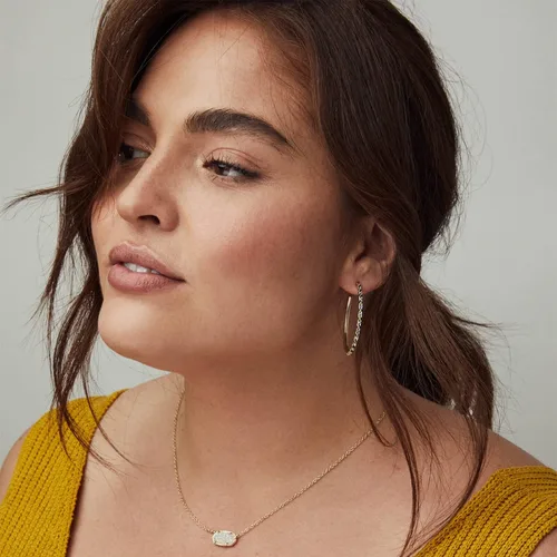 Vista 2 de Collar con dije Kendra Scott Elisa para mujer, joyería de moda, chapado en oro de 14quilates
