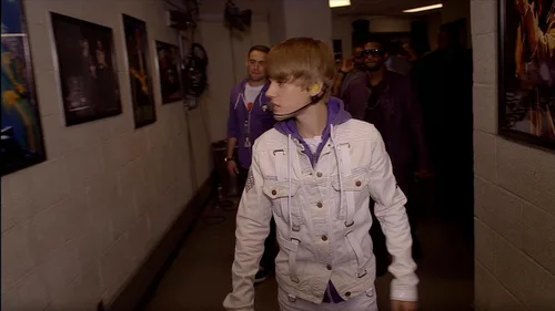 Vista 4 de Never Say Never
