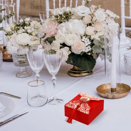 Vista 5 de Abaodam Cajas de dulces de boda chinas, 80 cajas de regalo chinas con borla para invitados, bolsa creativa de decoración de mesa para compromiso