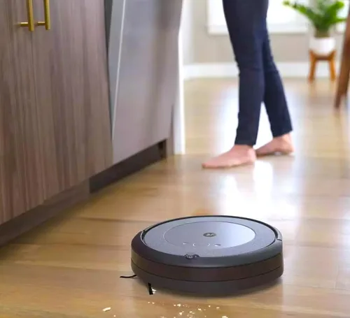 Vista 2 de iRobot i5+ i555620 Robot aspirador con base limpia eliminación automática de suciedad