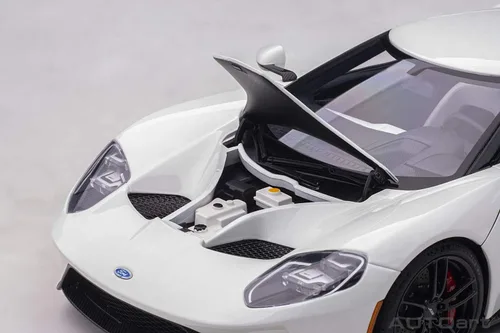 Vista 4 de AUTOart 72941 Ford GT Frozen White 1/18 Model Car 2017