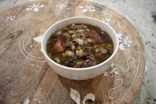 Vista 4 de Ragin Cajun - Sopa de diez frijoles sazonados con verduras y condimentos, 0.27 onzas de proteína, sin gluten, 16 onzas (paquete de 12)
