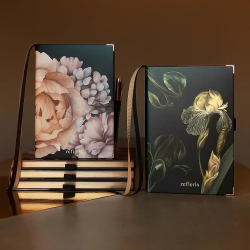 Vista 7 de Cuaderno de tapa dura con diseño floral rosa, diario de puntos, papel ultra grueso, bordes metálicos, lazo para bolígrafo, 2 cintas (marfil, A5)