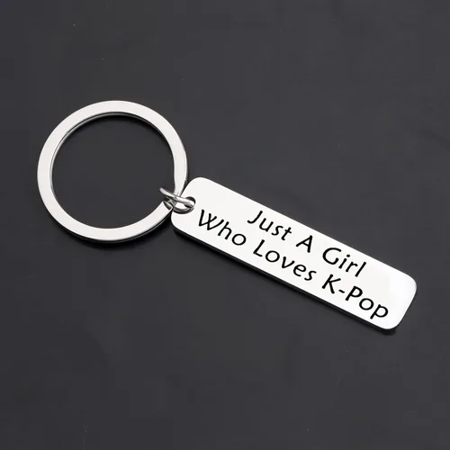 Vista 4 de AKTAP K-Pop Bangtan - Llavero de regalo para niños con texto en inglés Just A Girl Who Loves K-Pop regalo del ejército para los fans de Bangtan Boys