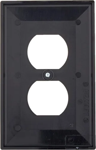 Vista 4 de Leviton Placa de pared de nailon Midway de 1 gang, 1 dúplex, tamaño Midway, 1 paquete, PJ8-E, negro