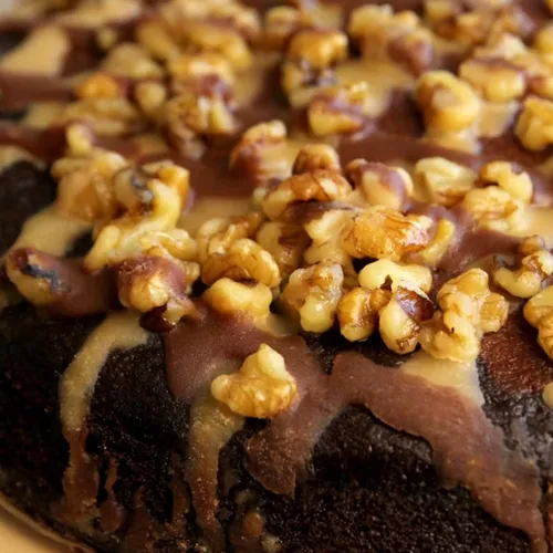 Vista 3 de Kentucky Woods Bourbon Barrel Cake (5 pulgadas) – 1 a 2 porciones – Auténtico postre Bourbon de Kentucky