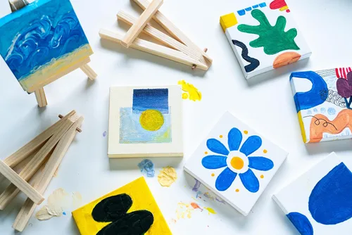 Vista 5 de Paquete de fiesta mini lienzos con caballete, 4 piezas, para artistas principiantes, ideal para bellas artes, manualidades, decoración del hogar