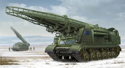 Vista 2 de Trumpeter ex-soviet 2p19 lanzador con R-17 misil modelo kit
