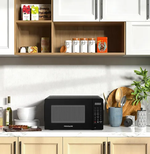 Vista 7 de FRIGIDAIRE EMW733BLACKAMZ - Microondas, 0.7 pies cúbicos, color negro