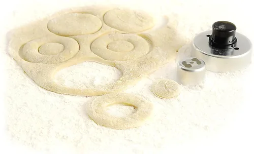 Vista 3 de Norpro Cortador de Donuts/Galletas
