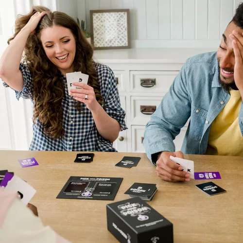 Vista 2 de Juego de fiesta Pick Your Poison + Set de expansión familiar - El juego de cartas “¿Qué preferirías hacer?” para fiestas de regalos blancos, regalos