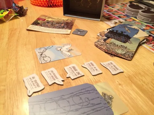 Vista 2 de Juego de cartas cooperativo de The Grizzled