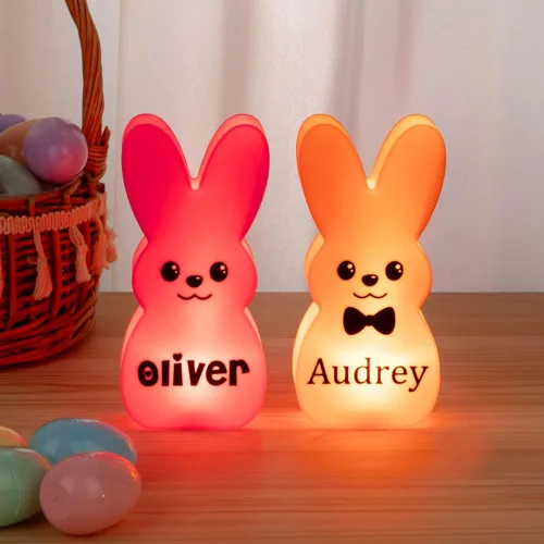 Vista 3 de callie Adorno de luz LED de Pascua personalizado para niños, diseño de conejito de plástico con nombre personalizado, decoración del hogar, regalo