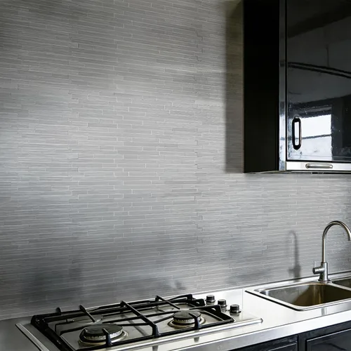 Vista 2 de Art3d Paquete de 10 azulejos metálicos para salpicaduras de despegar y pegar, color plateado paralelo Plata Paralela