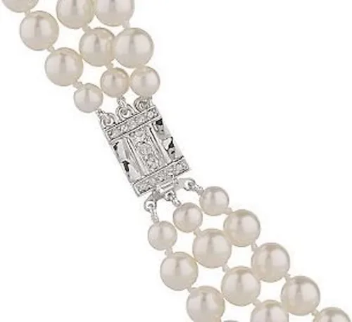 Vista 2 de Collar de 3 filas de perlas Jackie O Kennedy de la marca Kenneth Jay Lane, 9795N