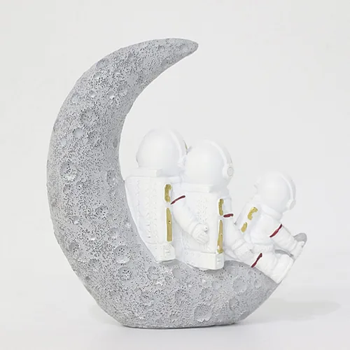 Vista 7 de BUTILIVEEN Esculturas familiares de astronautas, familia de 3 figuras de astronautas, decoración de dormitorio con temática espacial, decoración