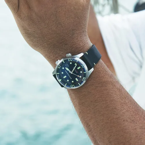 Vista 4 de Reloj automático para hombre Spinnaker Bradner de 42mm con brazalete sólido de acero inoxidable SP-5062