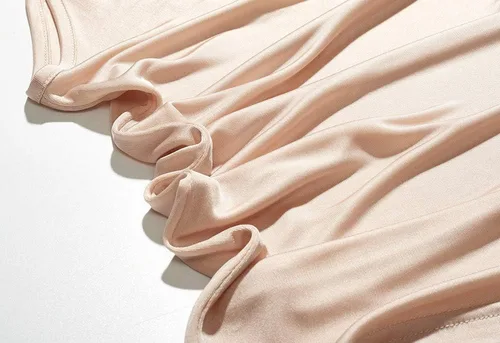Vista 3 de SilRiver Camisola de seda para mujer, cuello en V profundo, camisetas sin mangas de encaje para mujer