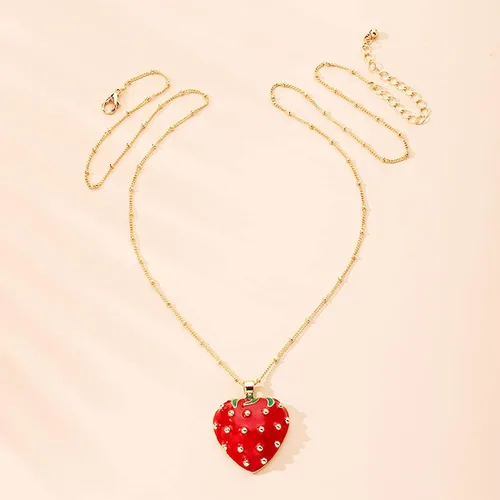 Vista 4 de XUN Zhe Collar con colgante de fresa roja esmaltada, lindo collar de clavícula de aceite de fruta de fresa, joyería para mujeres, adolescentes