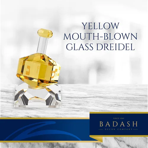 Vista 2 de Badash Decoración Dreidel de cristal amarillo hecha a mano, 3 pulgadas de alto