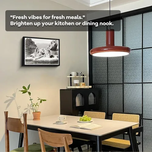 Vista 2 de Decoración de cocina, decoración de comedor para mujeres que tienen picnic en el lago, arte de pared en blanco y negro, arte moderno en lienzo