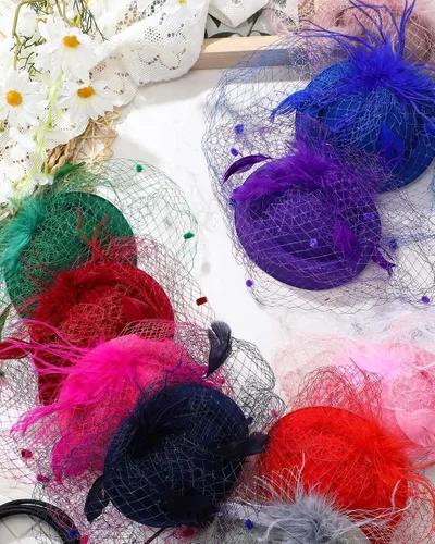 Vista 7 de Hoteam 12 tocados para mujeres y niñas, sombreros de fiesta de té, pastilleros con velo, plumas de malla vintage, cóctel, fiesta de té, para boda