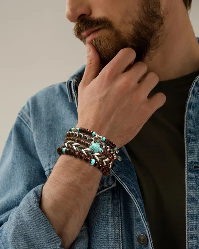 Vista 4 de Paquete de 43 piezas de pulseras de cuentas de madera para hombres, pulseras a granel, pulseras punk vintage ajustables góticas, set de pulseras