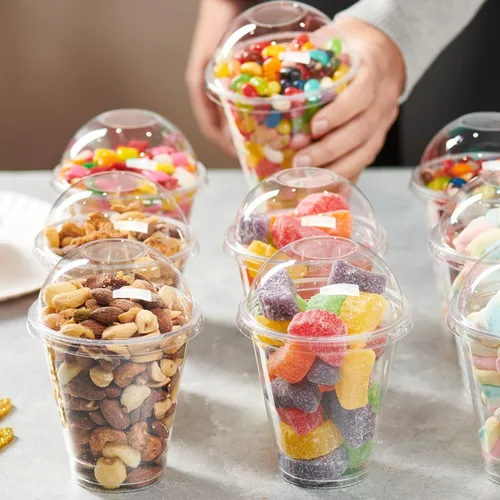 Vista 6 de GUSTO [12 oz - 50 unidades de vasos de plástico transparentes con tapas de cúpula (sin agujero), tazas de frutas con tapas para fiestas - Perfectas