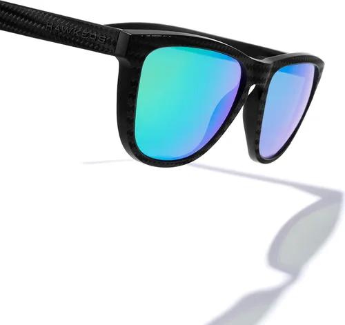 Vista 141 de Hawkers One Sunglasses for Men and Women - 100% UV400 Protection - Lightweight and Square Sunglasses