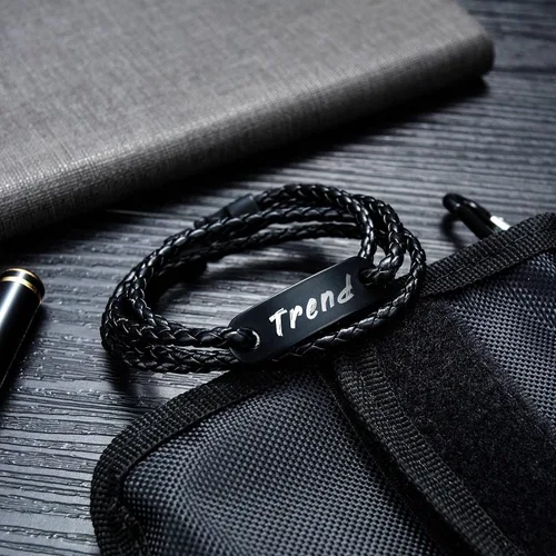 Vista 4 de GEAPRIE Pulsera de cuero personalizada con texto personalizado Pulsera de cuero PU para hombres de moda de tres capas, Cuero, Sin gemas.