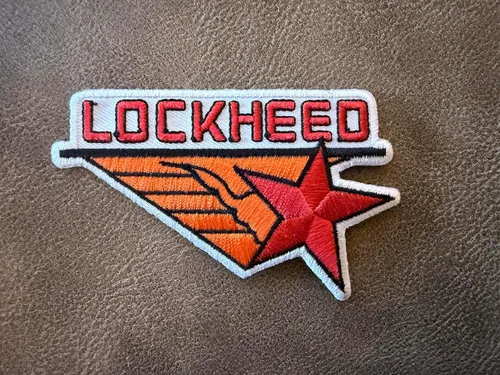 Vista 5 de Lockheed Martin® Nostalgic (Red Star) Parche con logotipo de los años 60 – 3.5 pulgadas, gancho y bucle, diseño vintage con licencia