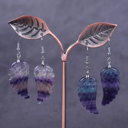 Vista 2 de Aretes colgantes hechos a mano con alas de ángel de reiki curativas de cristal de piedras preciosas