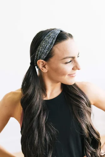 Vista 15 de Maven Thread 4" Wide Workout Headbands for Women – Non-Slip Sweatbands for Gym, Running & Yoga