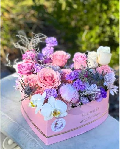 Vista 4 de UNIKPACKAGING Juego de 3, flores en forma de corazón/cajas de regalo (rosa)