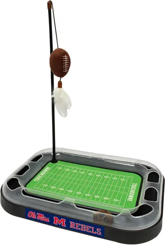 Vista 7 de Pets First NCAA Alabama Crimson Tide Football Field - Juguete rascador para gatos con peluche relleno de hierba gatera y juguete de plumas, con bola