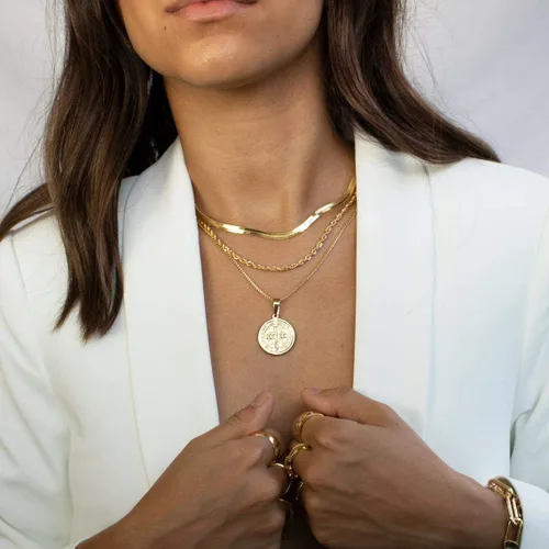 Vista 3 de Collar de espiga para mujer, chapado en oro de 14 quilates, cadena de serpiente plana de 0.157 in, gargantilla de cadena de hueso de serpiente