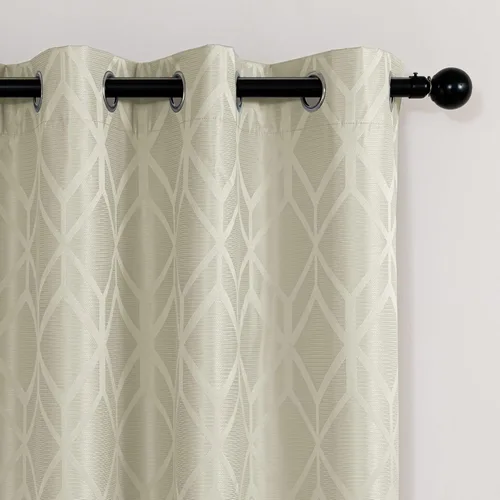 Vista 4 de Amazon Basics Cortinas Jacquard 100% opacas de 2 piezas, cortinas para sala de estar y dormitorio, tratamiento de ventana con aislamiento térmico