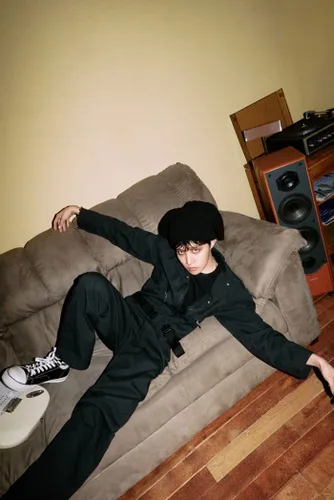 Vista 8 de BTS J-HOPE Jack In The Box Weverse Album A Version ContentsTracking Sealed