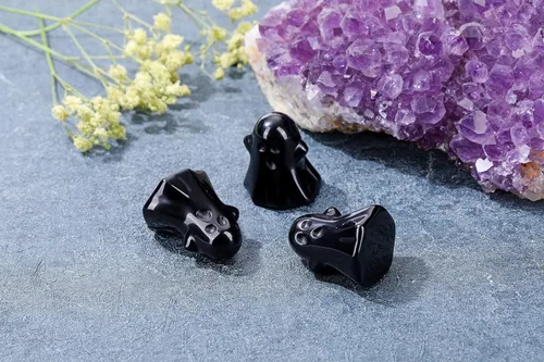 Vista 3 de Jovivi Figura decorativa de fantasma de cristal de obsidiana negra de 1.2 pulgadas tallada a mano, piedra curativa Reiki, escultura de estatua