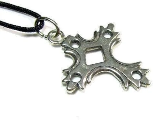 Vista 2 de Mexicano Milagros Cruz peltre colgante con collar Corded la fe Collection