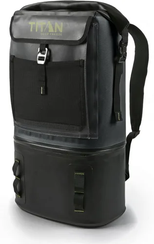 Vista 5 de Titan by Arctic Zone Deep Freeze Welded Backpack Cooler