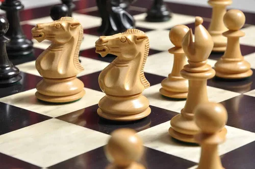 Vista 3 de The House of Staunton - The Congress Chess Set - Pieces Only - 3.75" King