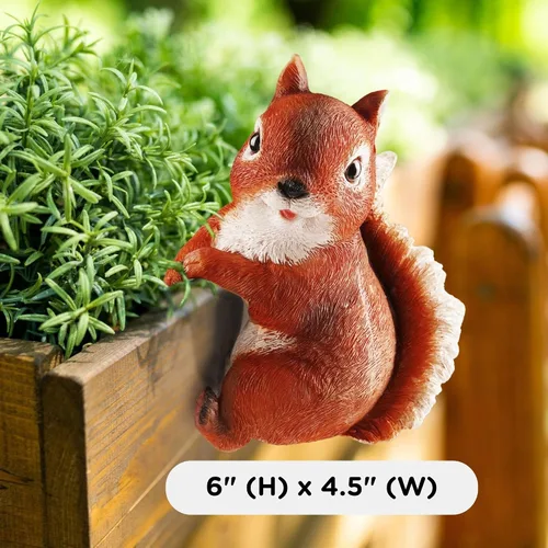 Vista 2 de Wrenbury Adorno de ardilla roja para exteriores para patio y jardín, estatua de Sammy la ardilla para jardín, figura de decoración con detalles