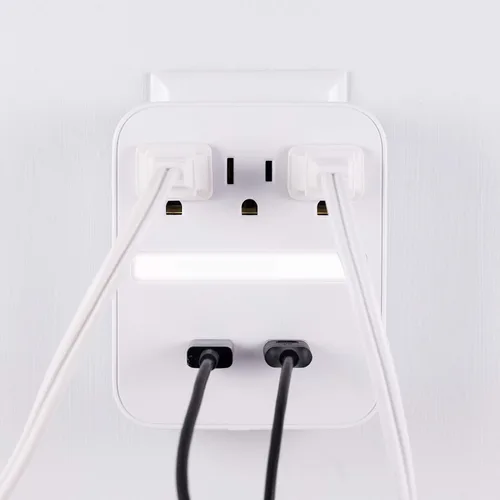 Vista 7 de GE Extensor de 3 salidas Pro de 2 puertos USB con luz nocturna, paquete de 2, protector SurGE , estación de carga, sensor del atardecer al amanecer