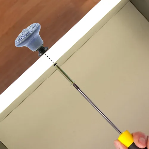 Vista 6 de Geesatis 4 pomos de cerámica para gabinetes de cocina, pomos redondos vintage de un solo agujero para cajones y armarios, con tornillos de montaje