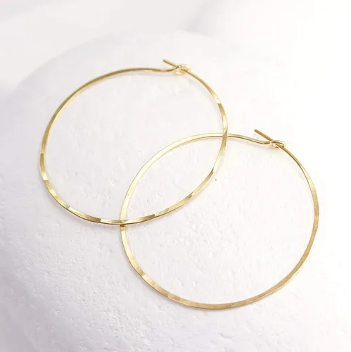 Vista 120 de Aretes de aro finos martillados, elegantes plata esterlina geométrica sólida, relleno de oro y relleno de oro rosa; para mujer por Lotus Stone