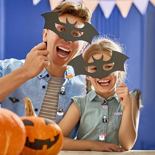 Vista 8 de Dijes de decoración de zapatos de Halloween para Crock, paquete de 32 dijes de resina para zapatos de zuecos y sandalias, pulseras, accesorios