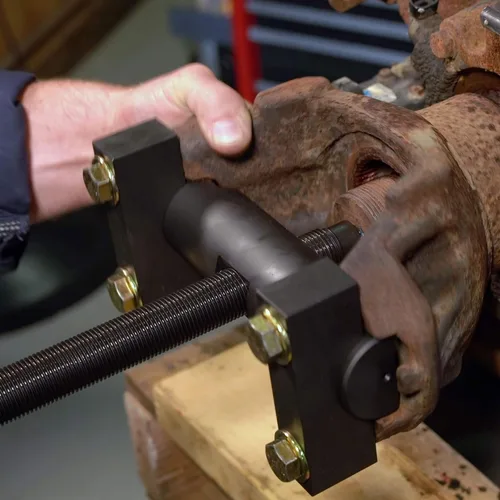 Vista 6 de Tiger Tool Extractor de yugo comercial hecho para camiones pesados, extractor de yugo para semircamiones, para uso con camiones y equipos