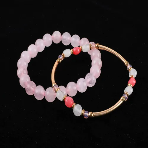 Vista 7 de IDEAJOY Pulseras rosas bohemias de cuentas de varias capas apilables, conjunto de 8 piezas de hebra elástica versátil con cuentas brillantes