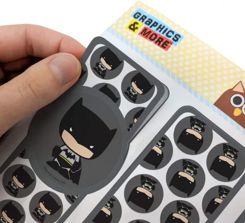 Vista 2 de Batman Cute Chibi - Juego de 3 marcadores laminados brillantes
